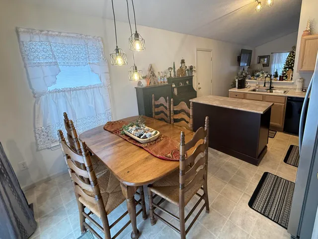 $252,000 | 911 South Lincoln Avenue, Three Rivers, MI 49093