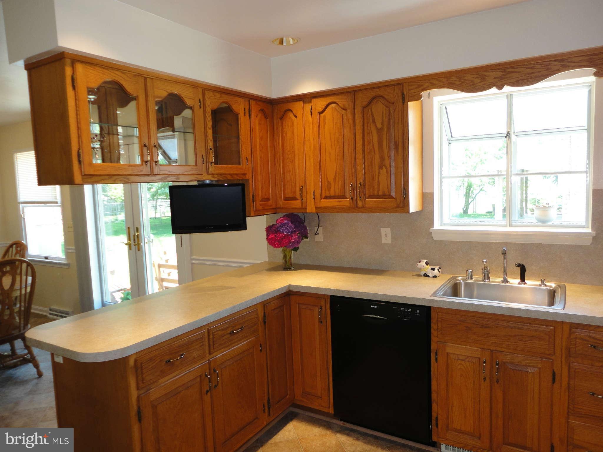 2509 Maple Road Baltimore, MD 21219 - Photo 9 of 30 Kitchen