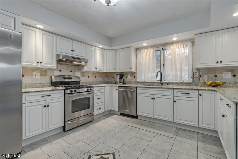 3 June Walk Sparta, NJ 07871 - Photo 9 of 33