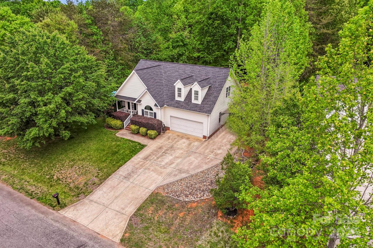 3509 Seminole Drive Maiden, NC 28650 - Photo 2 of 45