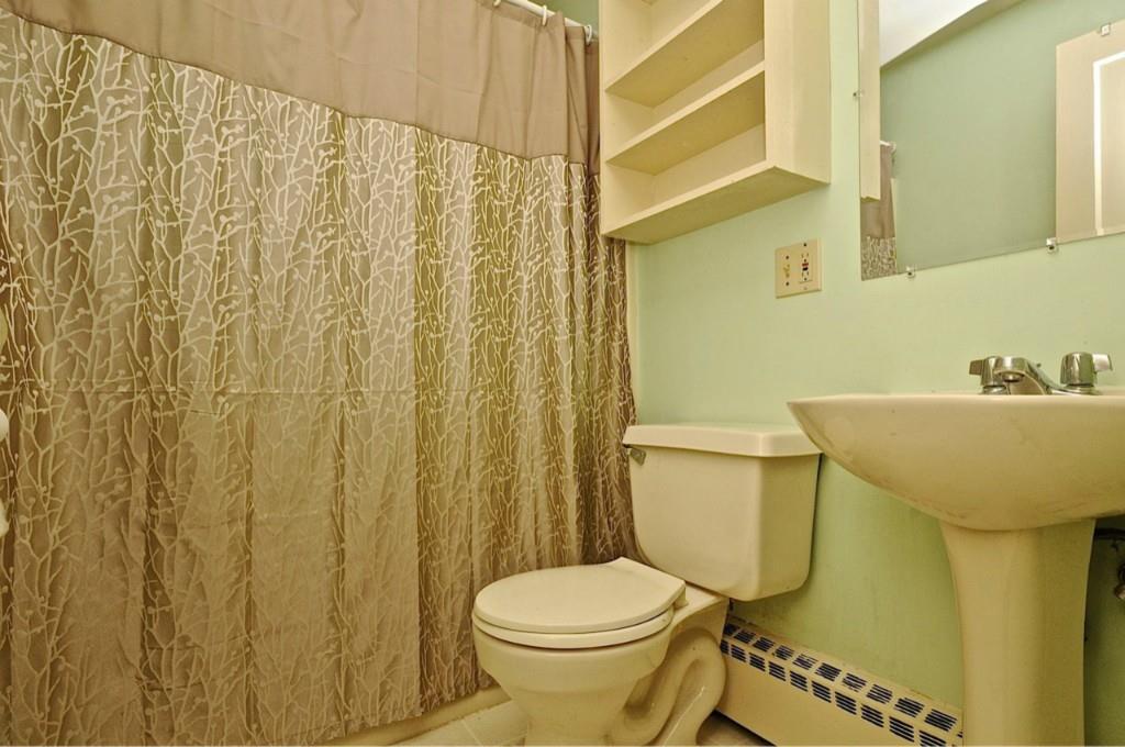20 Westlawn Road Portland, ME 04103 - Photo 15 of 28 Bathroom