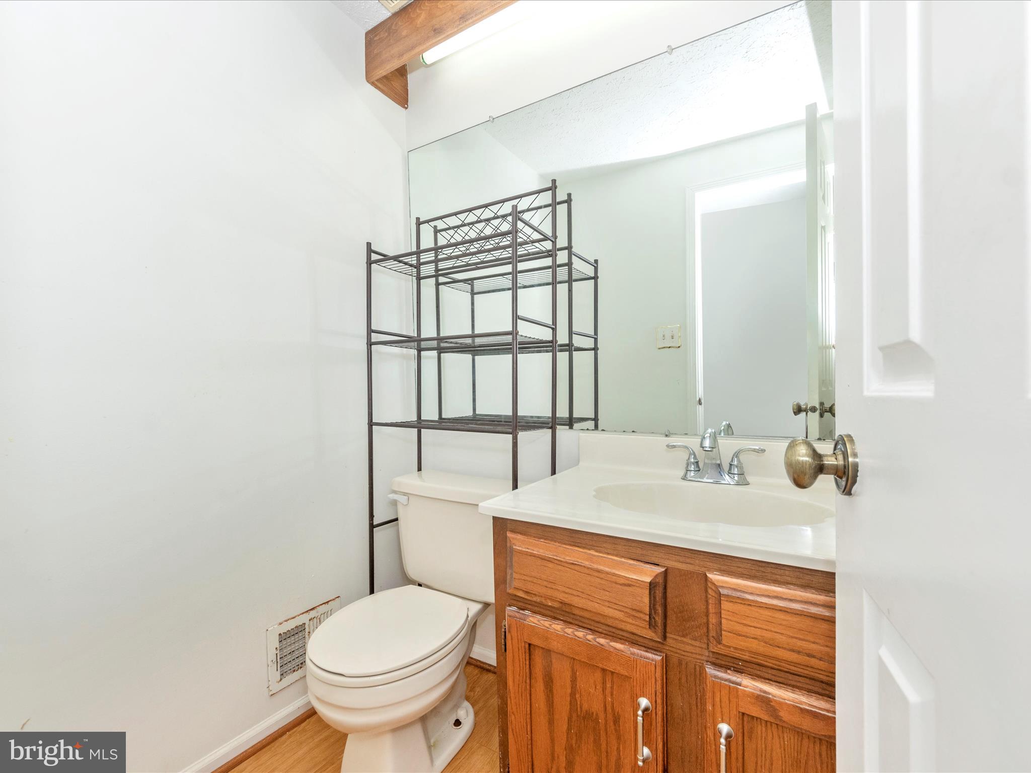 1127 Netherlands Court Silver Spring, MD 20905 - Photo 23 of 53 POWDER ROOM