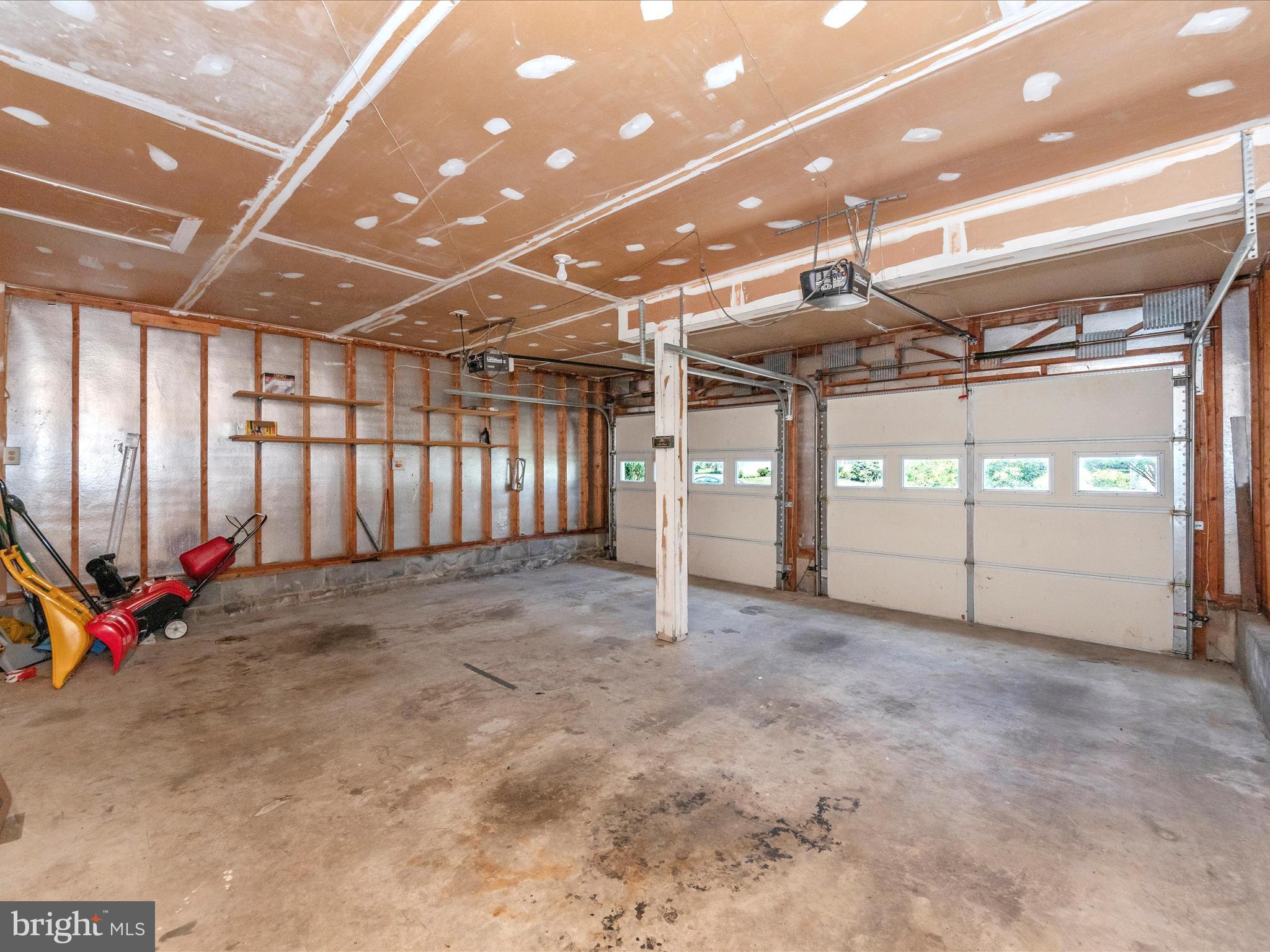 1127 Netherlands Court Silver Spring, MD 20905 - Photo 38 of 53 GARAGE