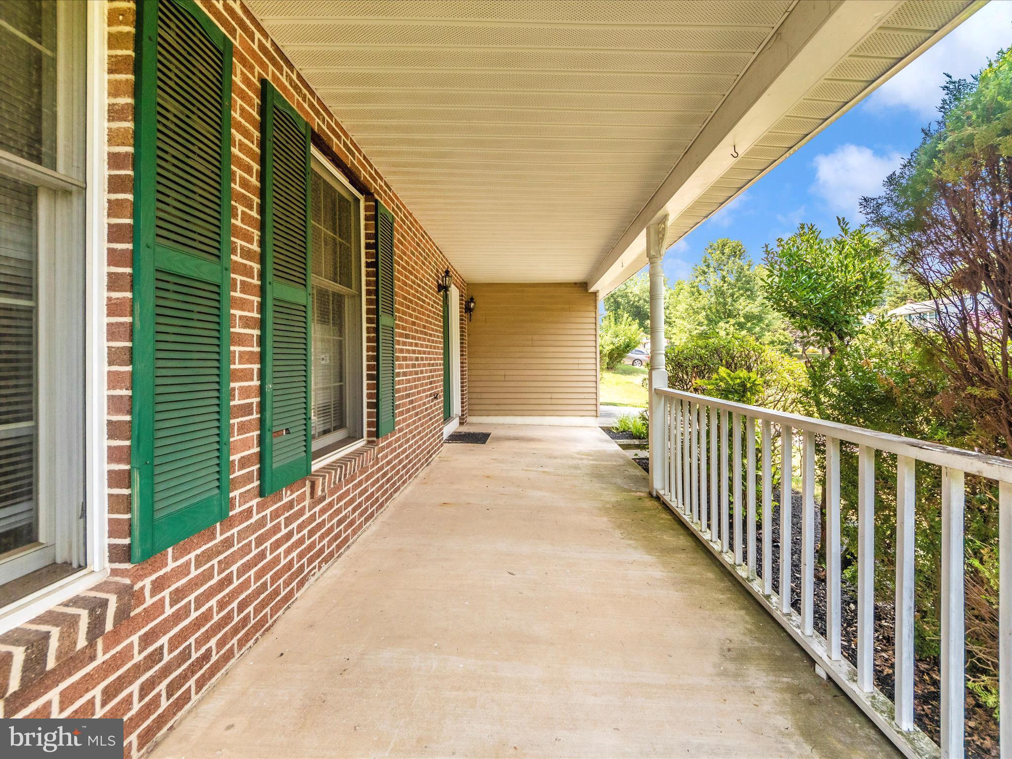 1127 Netherlands Court Silver Spring, MD 20905 - Photo 6 of 53 PORCH