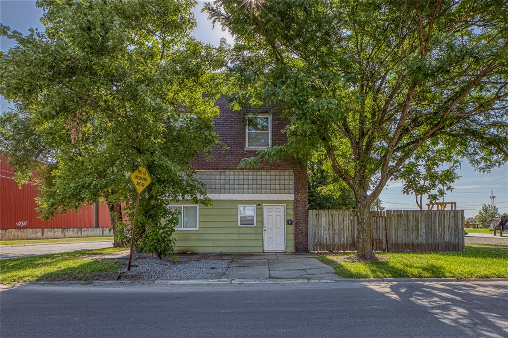 101 South Elm Street Pittsburg, KS 66762 - Photo 2 of 7