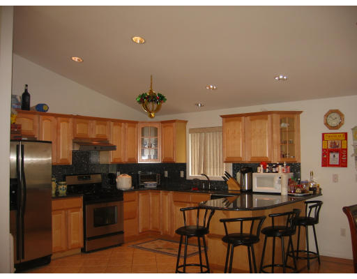 122 Howland Road Fairhaven, MA 02719 - Photo 4 of 6