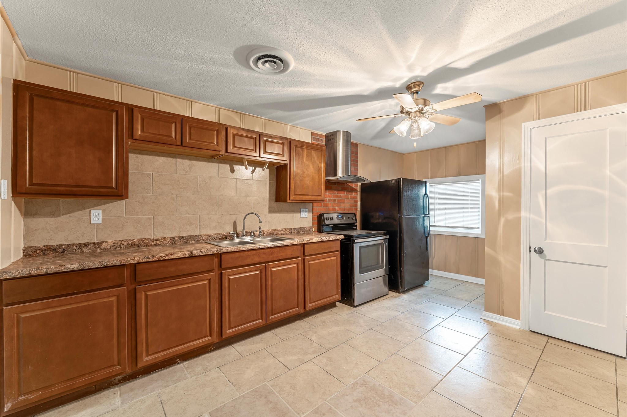 3216 Avenue I Rosenberg, TX 77471 - Photo 11 of 19