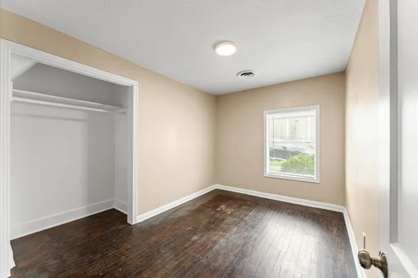 $1,300 | 3216 Avenue I, Rosenberg, TX 77471