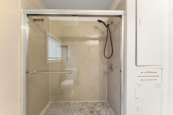 $1,300 | 3216 Avenue I, Rosenberg, TX 77471