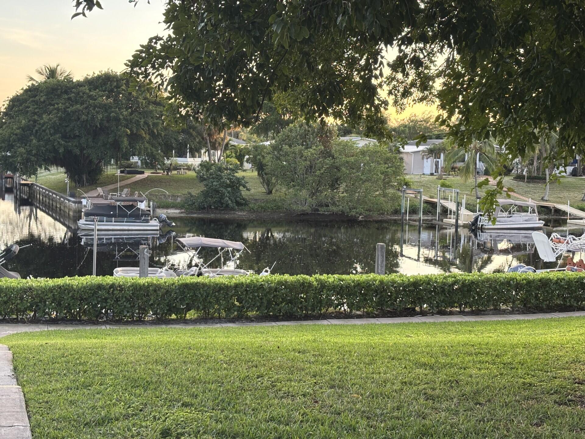 5048 Heatherhill Lane, Unit 2 Boca Raton, FL 33486 - Photo 14 of 17 10