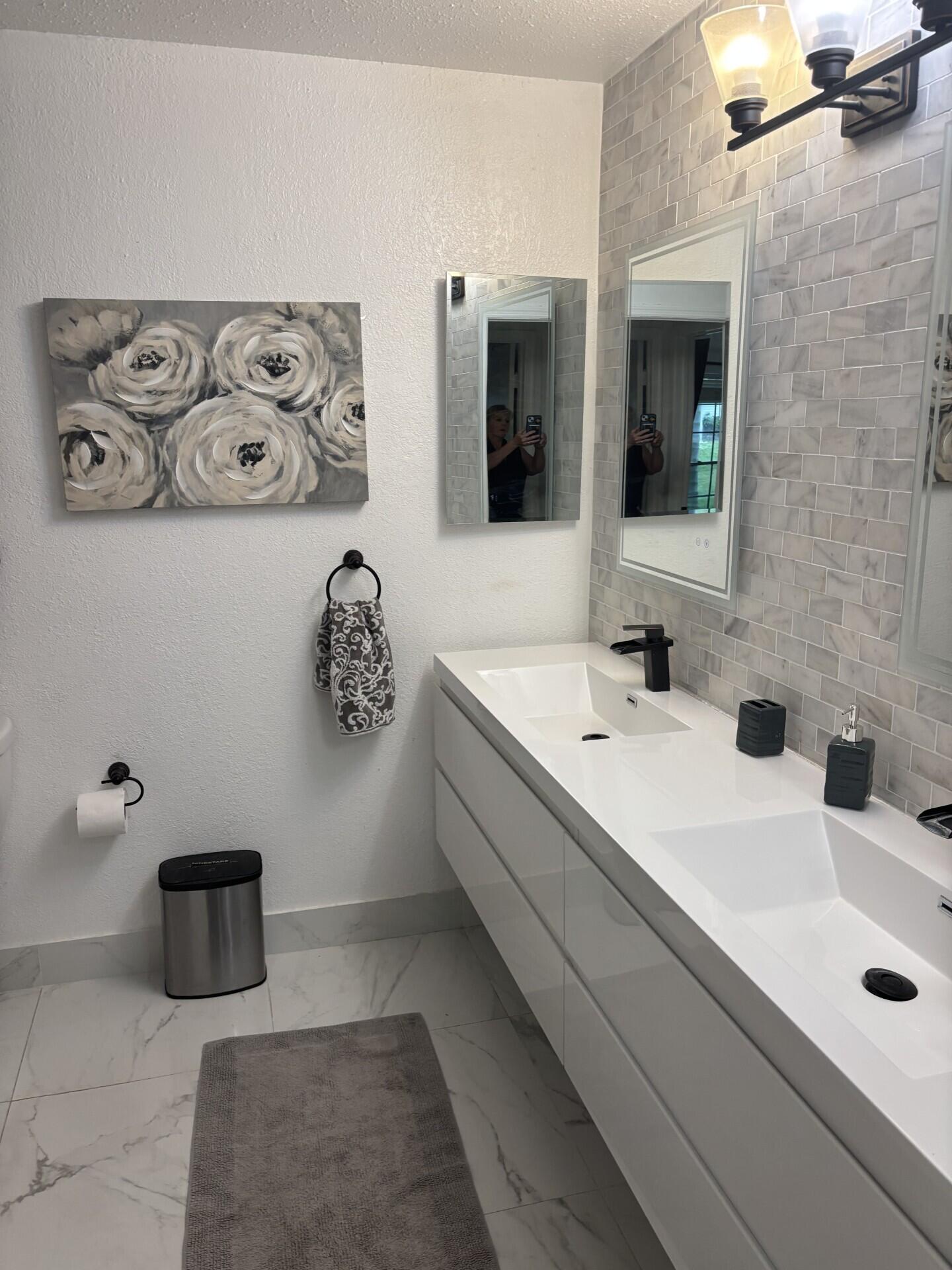 5048 Heatherhill Lane, Unit 2 Boca Raton, FL 33486 - Photo 3 of 17 20