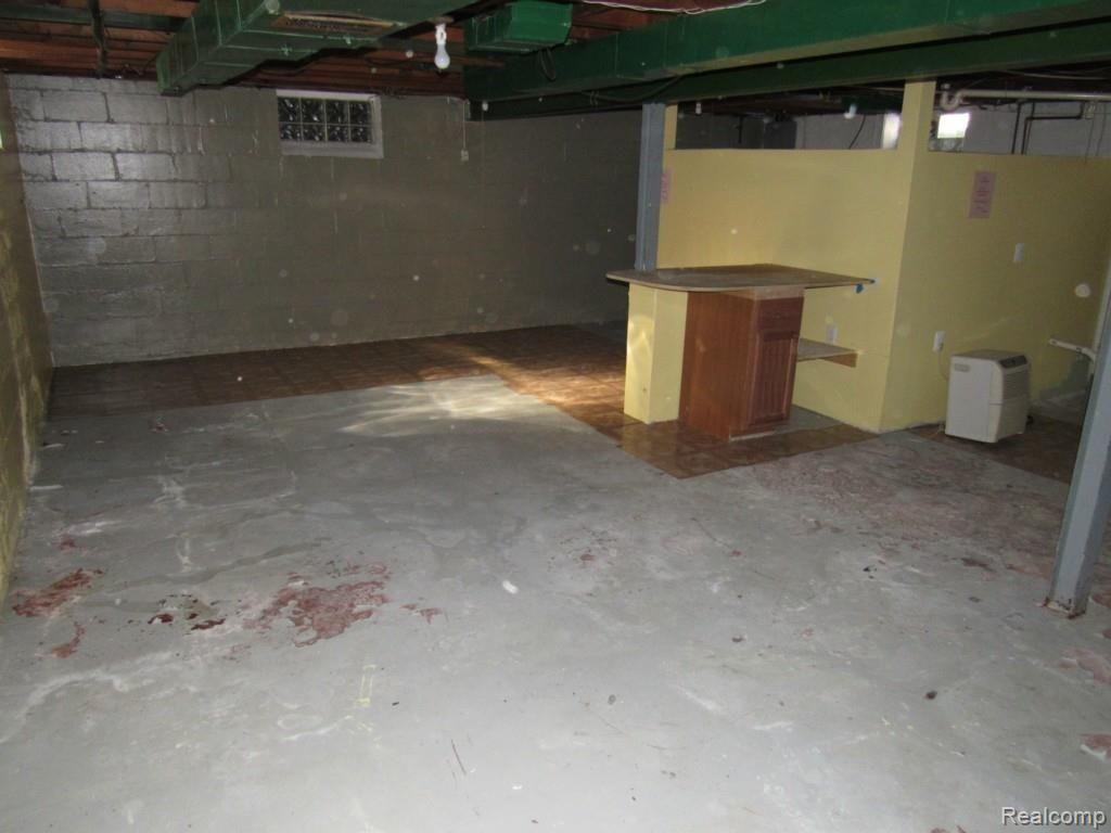 164 Erie Road Pontiac, MI 48341 - Photo 37 of 38