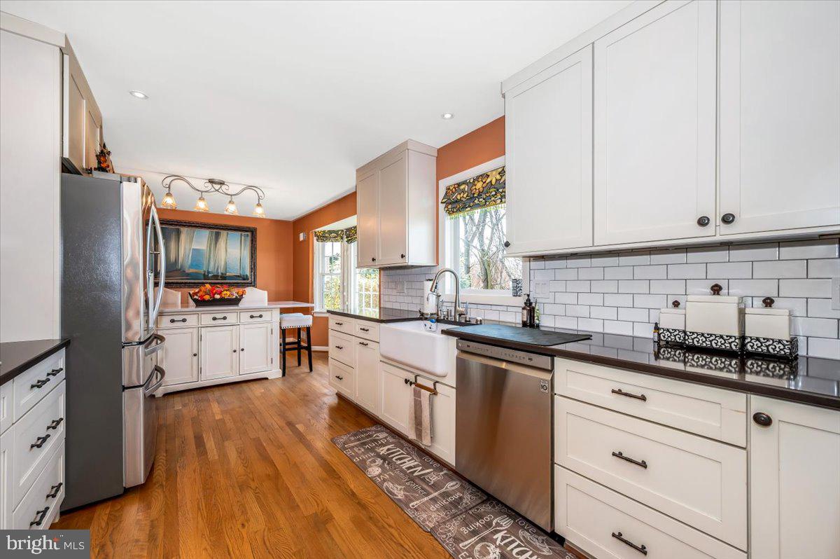 8803 Postoak Road Potomac, MD 20854 - Photo 19 of 66