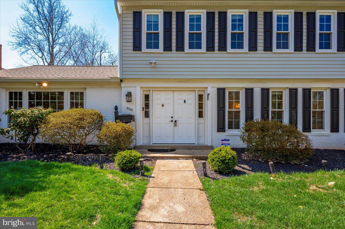 8803 Postoak Road Potomac, MD 20854 - Photo 2 of 66