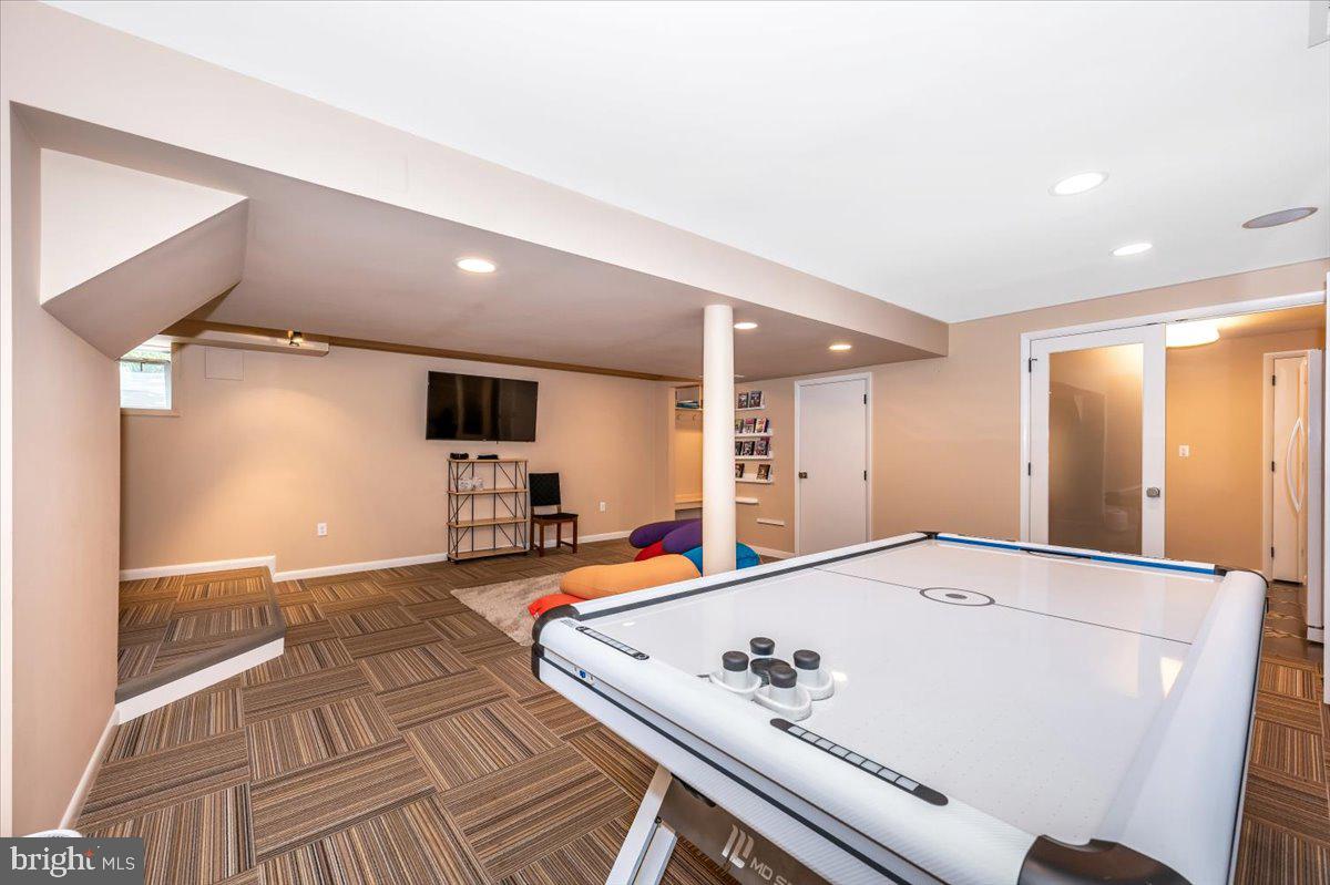 8803 Postoak Road Potomac, MD 20854 - Photo 40 of 66 Lower level