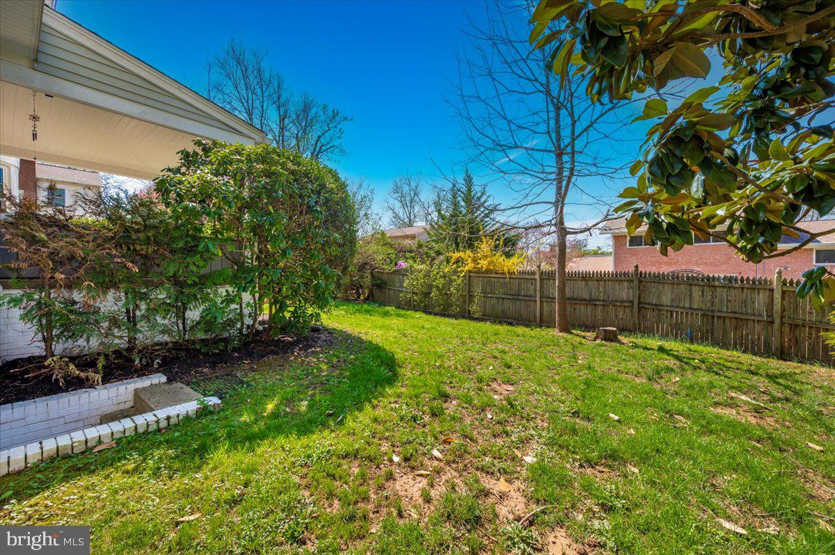 8803 Postoak Road Potomac, MD 20854 - Photo 61 of 66 a view of back yard