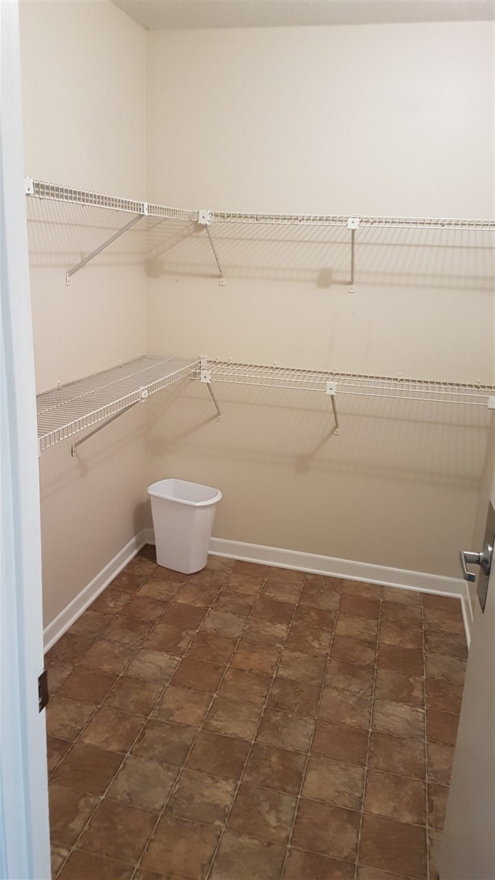 1330 Hunters Road, Unit H Harrisonburg, VA 22801 - Photo 12 of 22 a bathroom with a white toilet