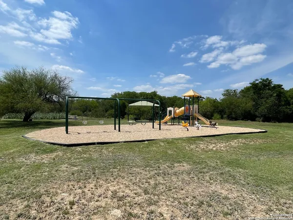 $2,000 | 10307 Western Sun, San Antonio, TX 78240