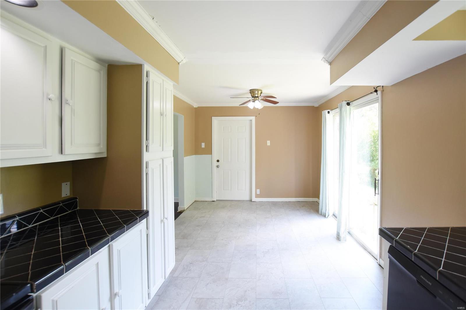 609 Parker Drive Ballwin, MO 63021 - Photo 12 of 29