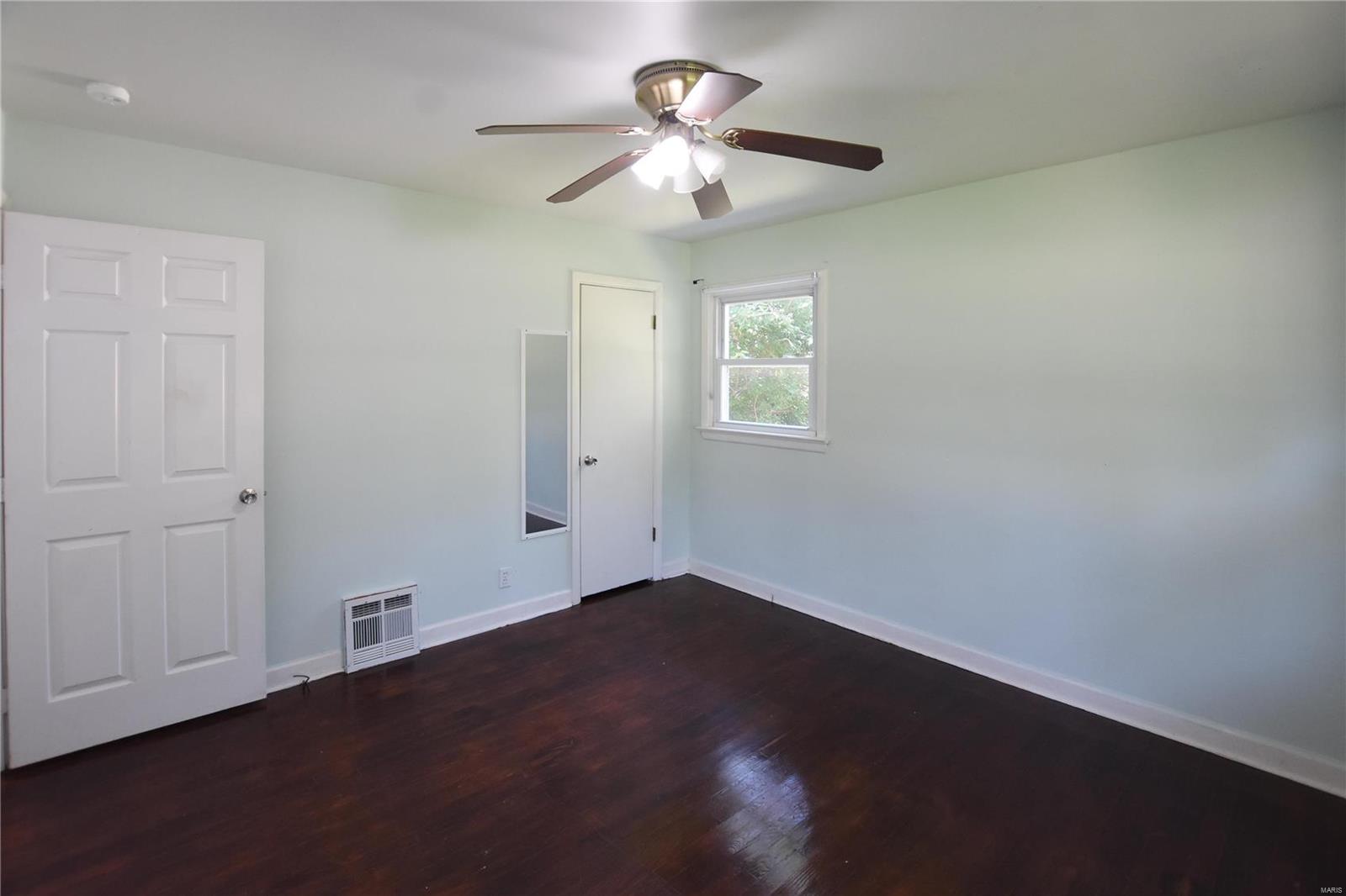 609 Parker Drive Ballwin, MO 63021 - Photo 15 of 29