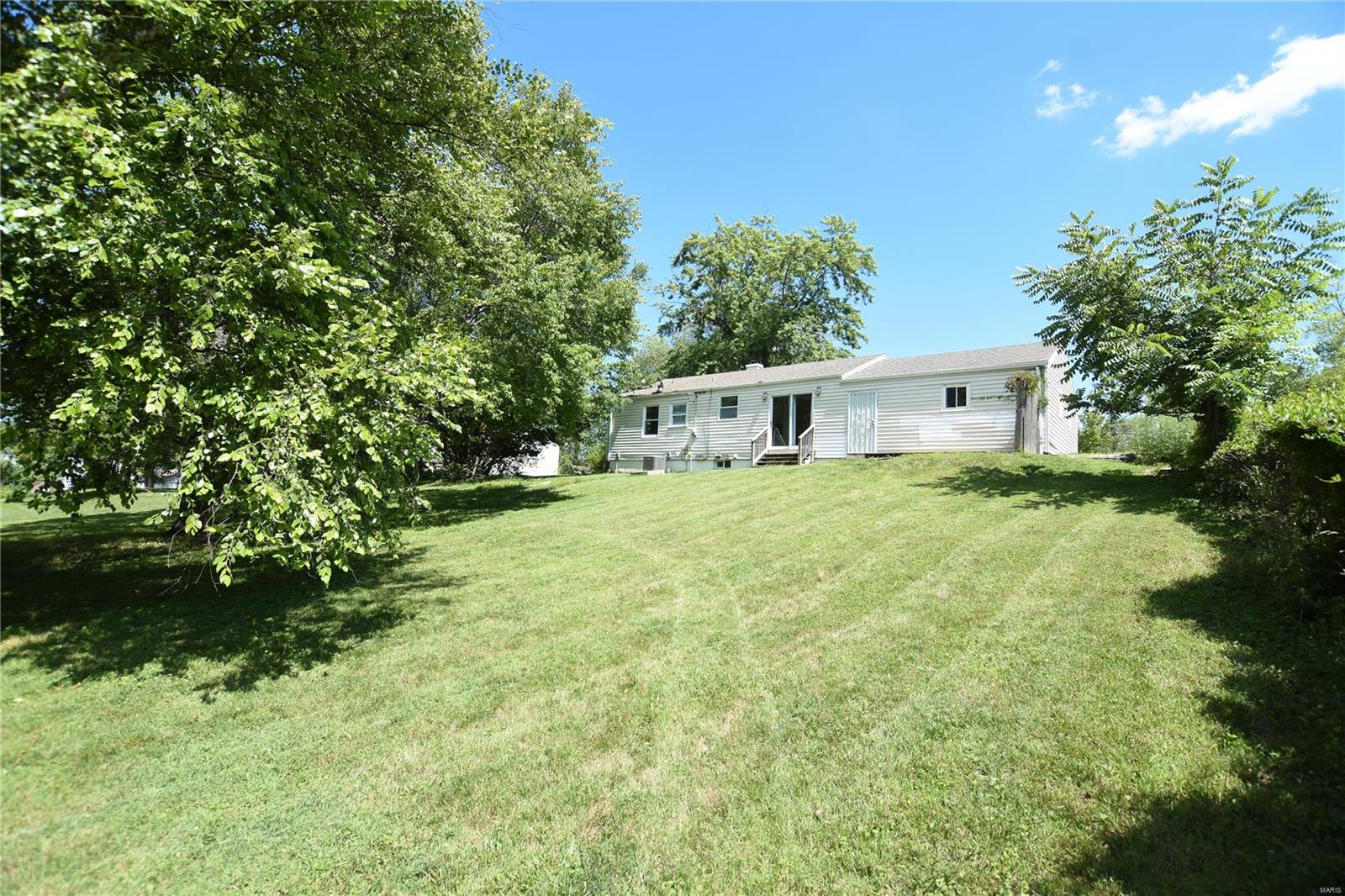 609 Parker Drive Ballwin, MO 63021 - Photo 3 of 29