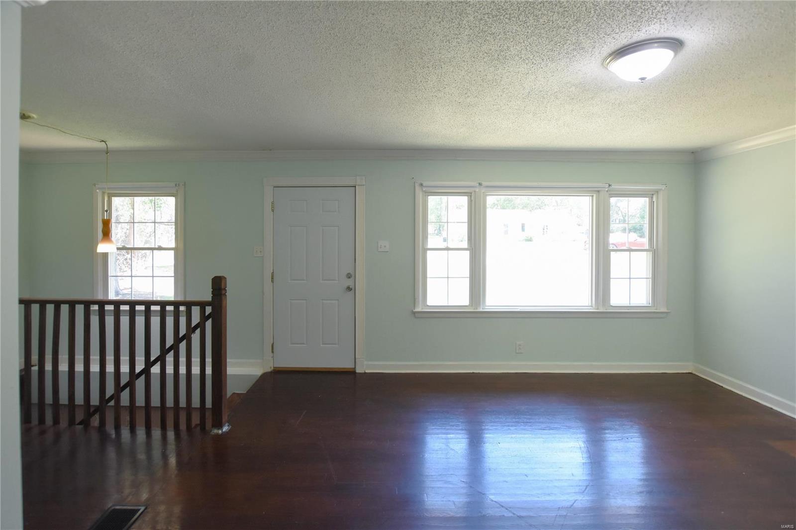 609 Parker Drive Ballwin, MO 63021 - Photo 5 of 29