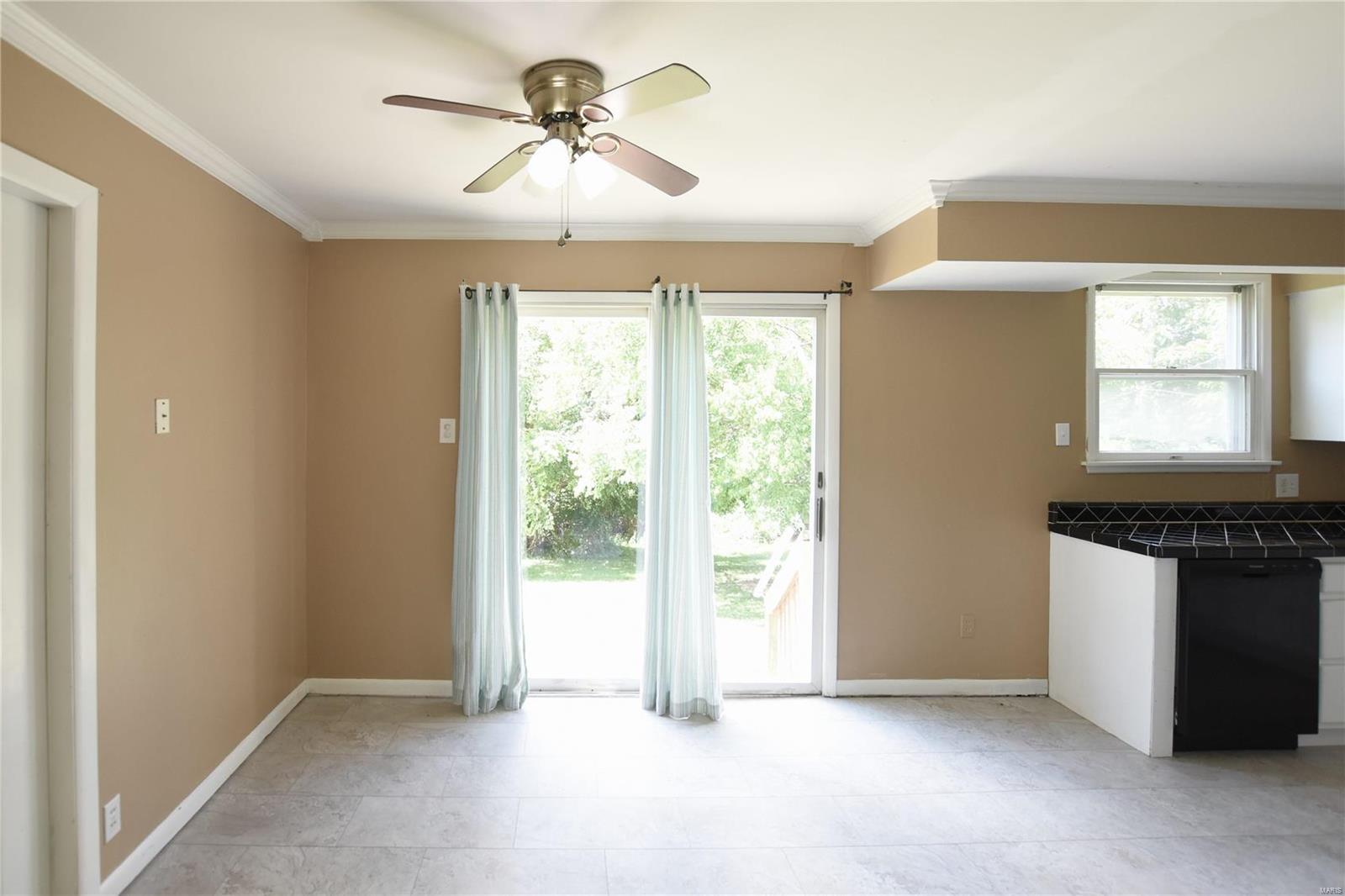 609 Parker Drive Ballwin, MO 63021 - Photo 9 of 29