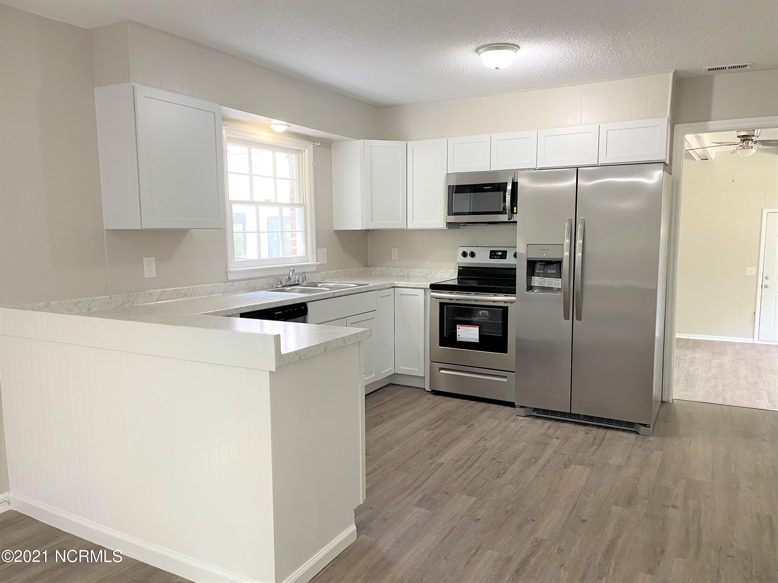 1285 Old Maplehurst Road Jacksonville, NC 28540 - Photo 9 of 32 kitchen 3