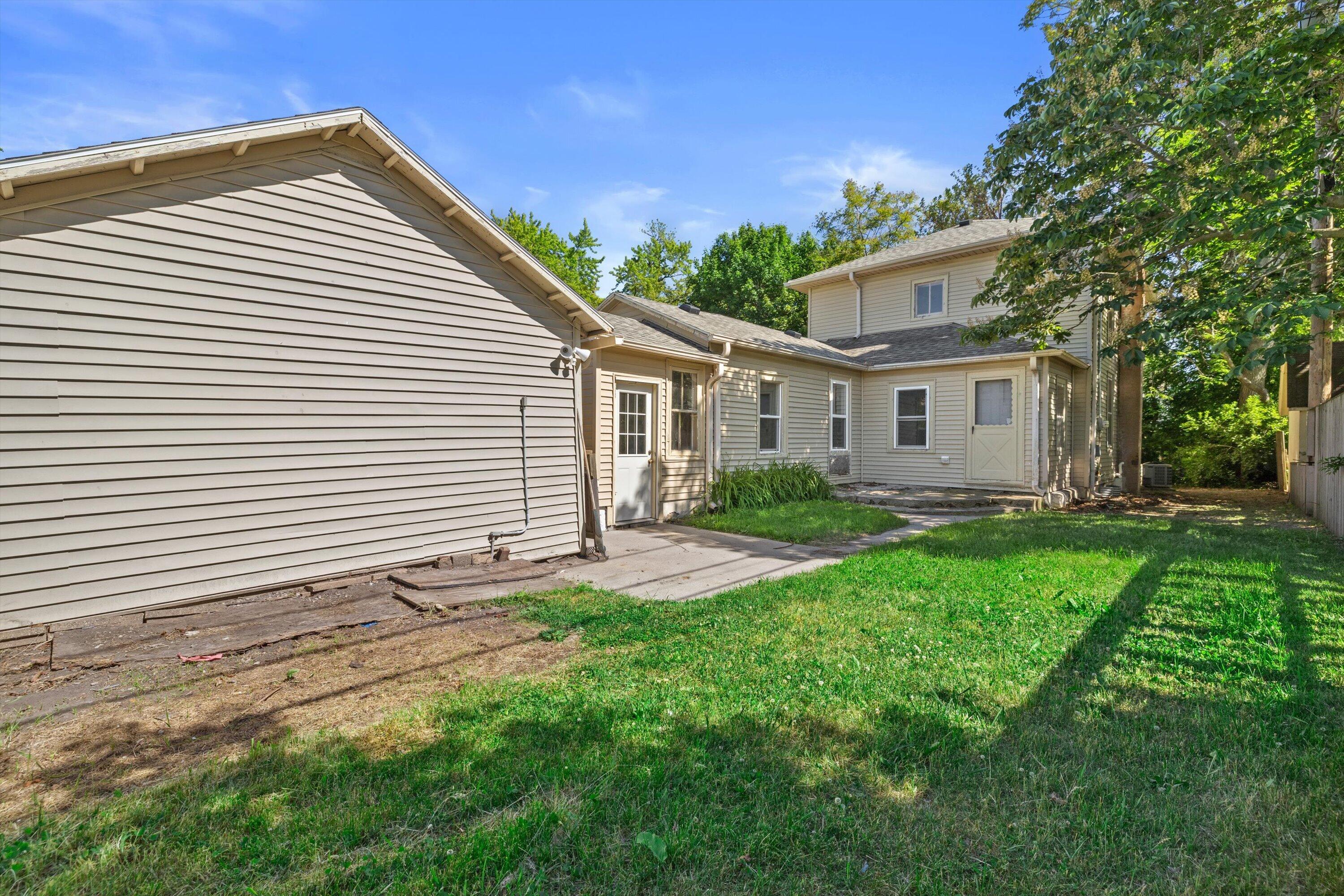 1128 Lathrop Avenue Racine, WI 53405 - Photo 17 of 26 20-IMG_6708