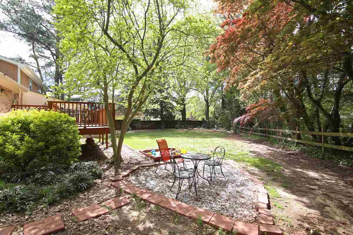 416 East Millbrook Road Raleigh, NC 27609 - Photo 22 of 25 Photo 22