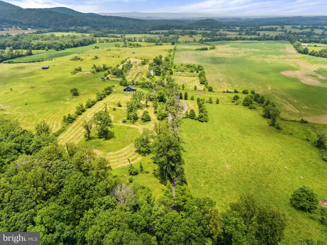 a view of an outdoor space and a yard