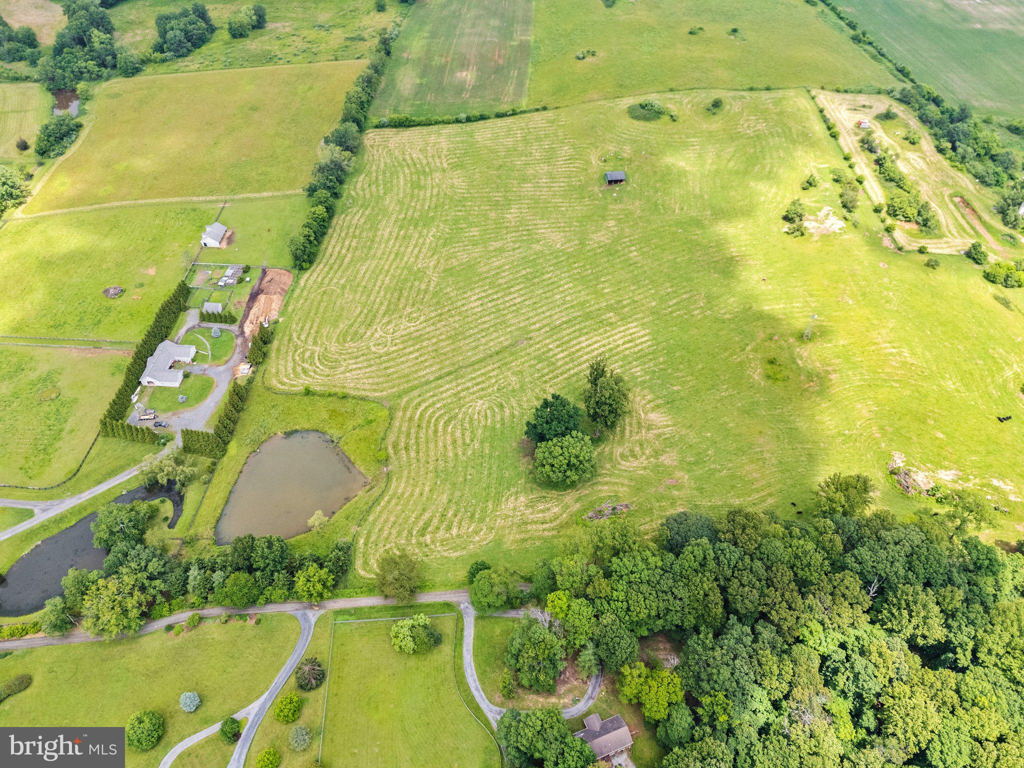 10674 Ada Road Marshall, VA 20115 - Photo 15 of 35