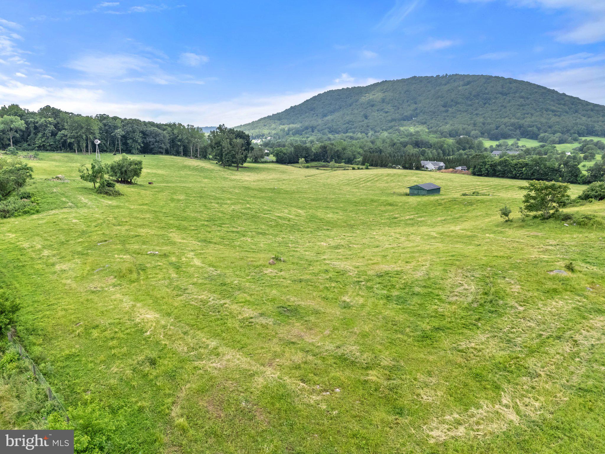 10674 Ada Road Marshall, VA 20115 - Photo 22 of 35 a view of a field with an ocean