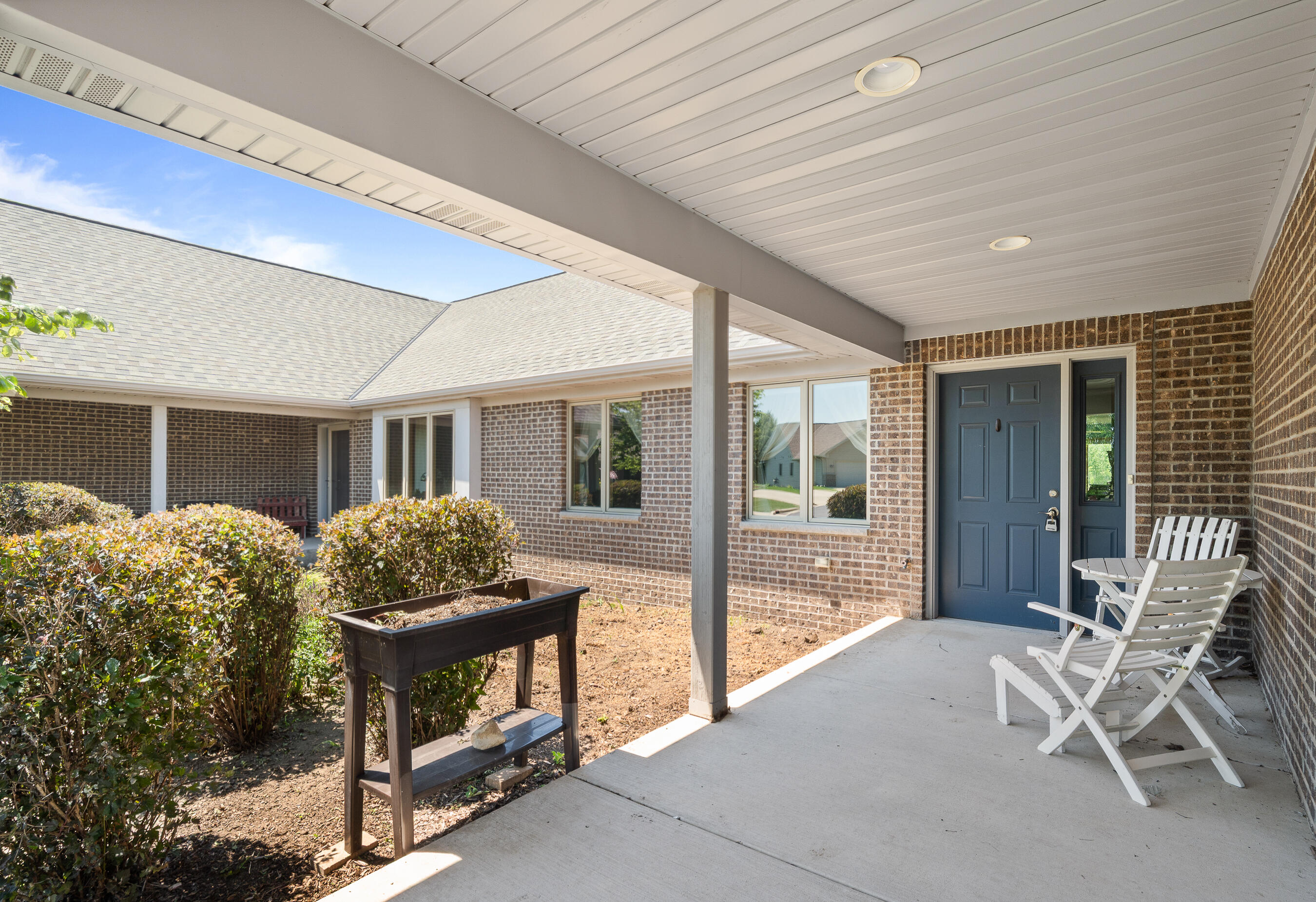 211 Windmill Lane Walworth, WI 53184 - Photo 2 of 50 211 Windmill Ln-13