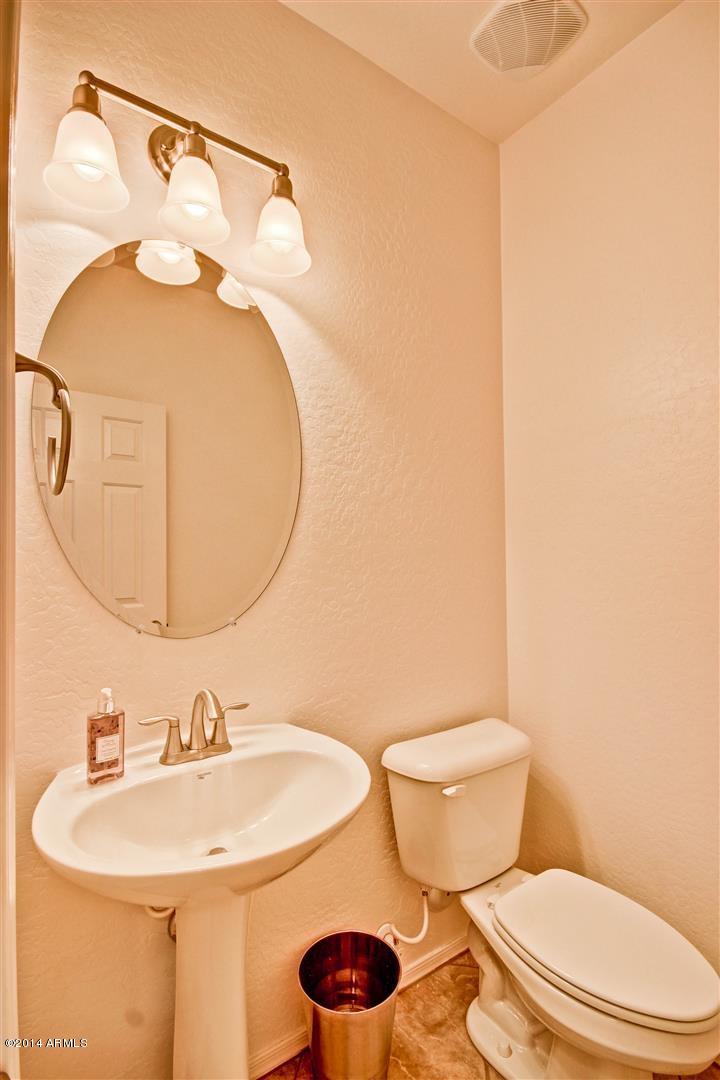 3224 East Ridgewood Lane Gilbert, AZ 85298 - Photo 16 of 33 1/2 BATH MAIN LEVEL