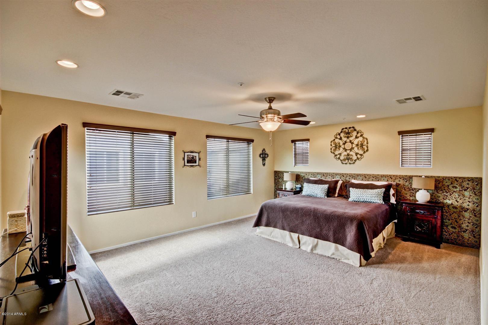 3224 East Ridgewood Lane Gilbert, AZ 85298 - Photo 17 of 33 MASTER BEDROOM