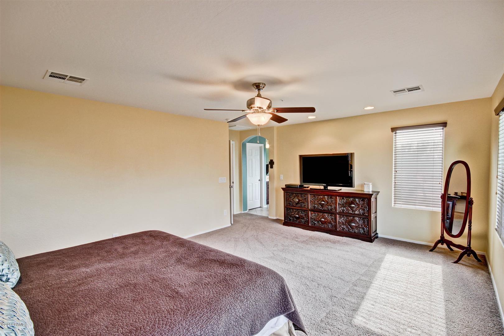 3224 East Ridgewood Lane Gilbert, AZ 85298 - Photo 18 of 33 MASTER BEDROOM