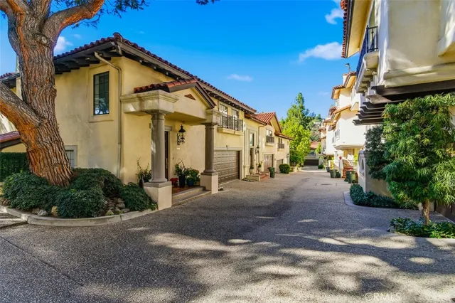 $1,499,000 | 56 North Arroyo Boulevard, Pasadena, CA 91105