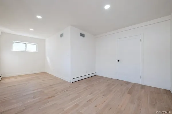 $7,995 | 482 Harbor Drive, Cedarhurst, NY 11516