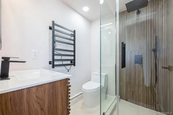 $7,995 | 482 Harbor Drive, Cedarhurst, NY 11516