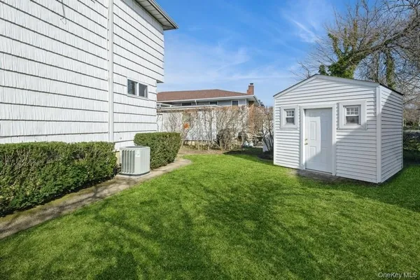 $7,995 | 482 Harbor Drive, Cedarhurst, NY 11516