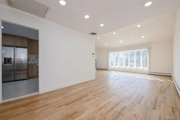 $7,995 | 482 Harbor Drive, Cedarhurst, NY 11516