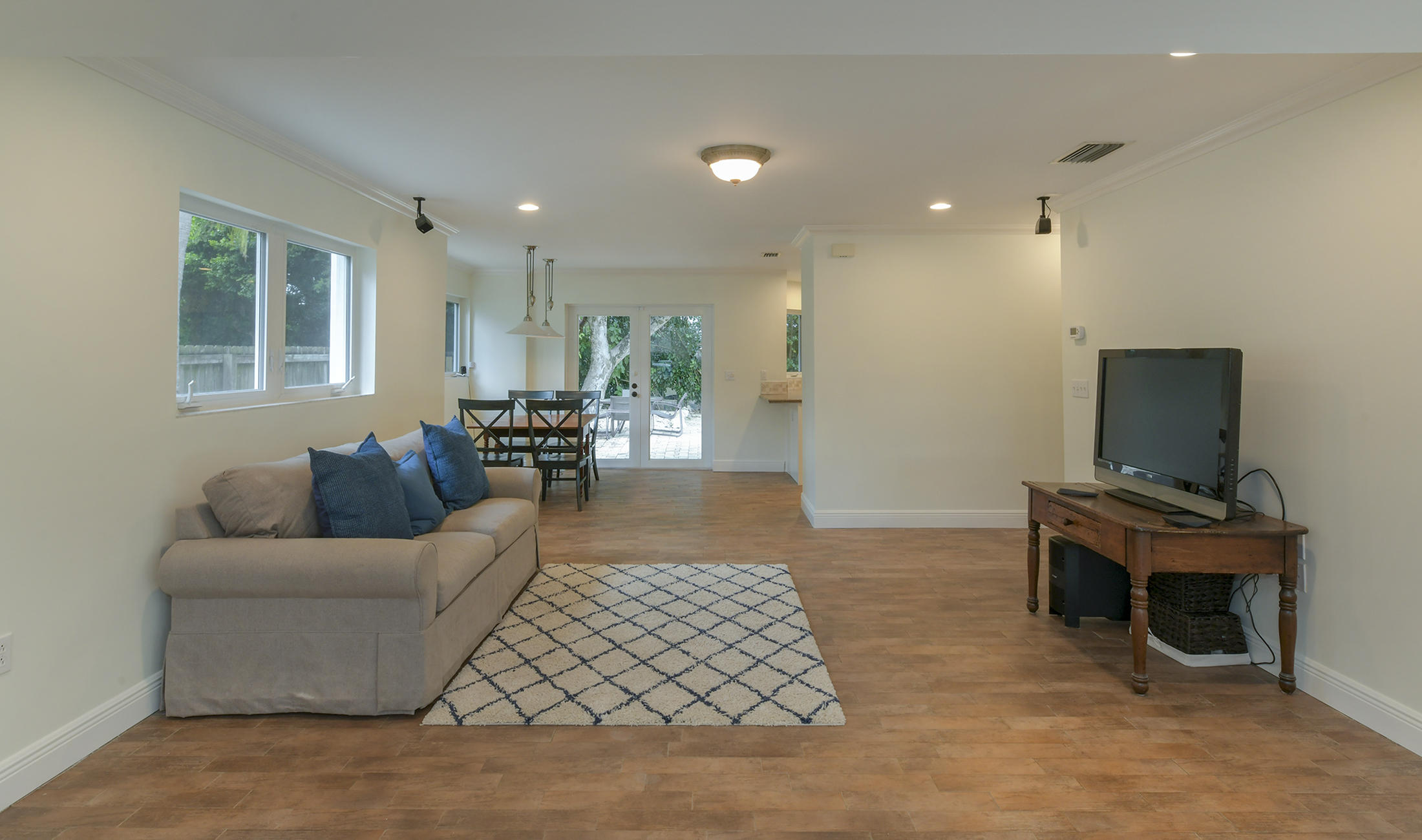 110 Gumbo Limbo Road Islamorada, FL 33036 - Photo 3 of 23 Living Area