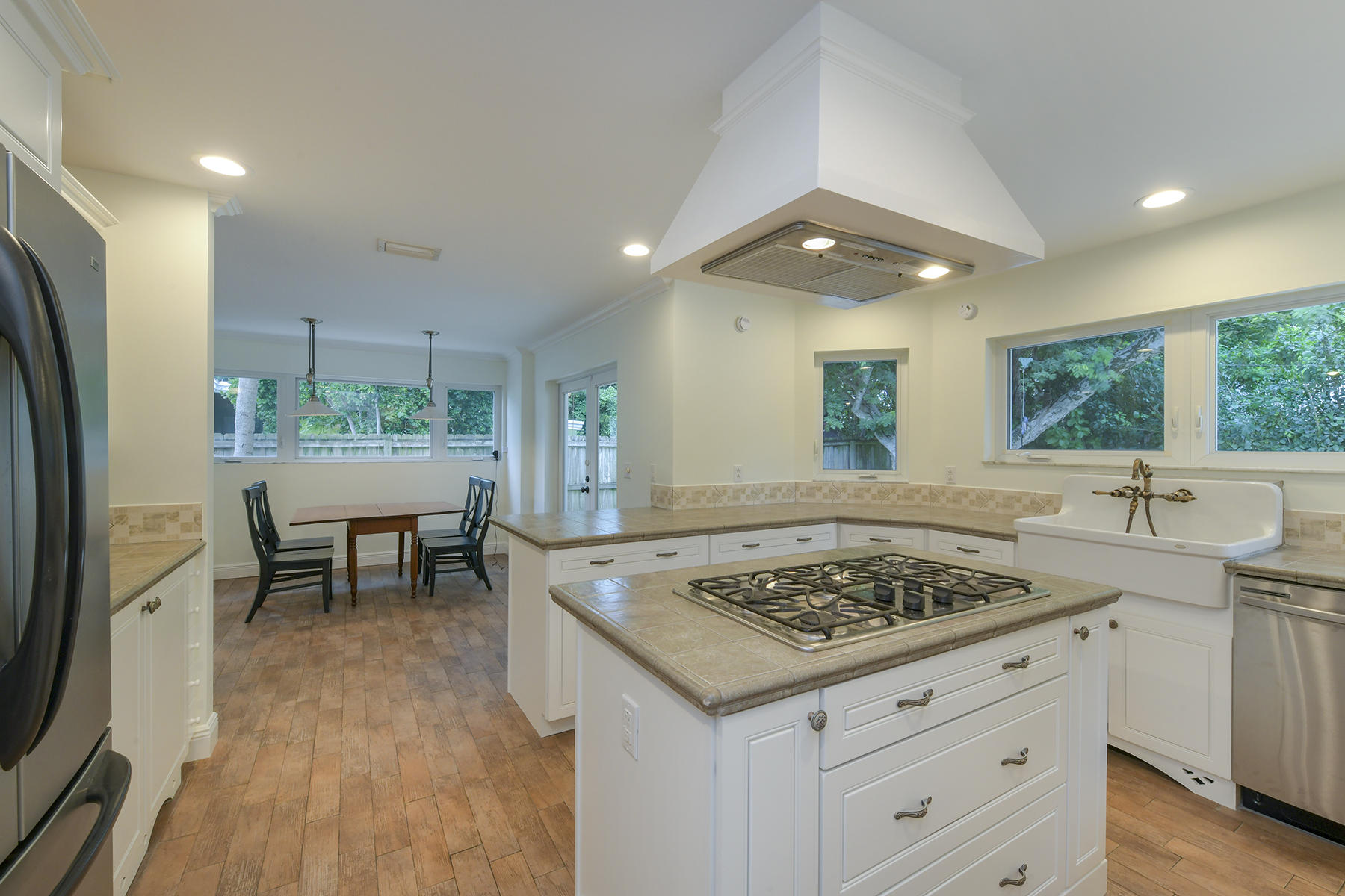 110 Gumbo Limbo Road Islamorada, FL 33036 - Photo 5 of 23 Kitchen
