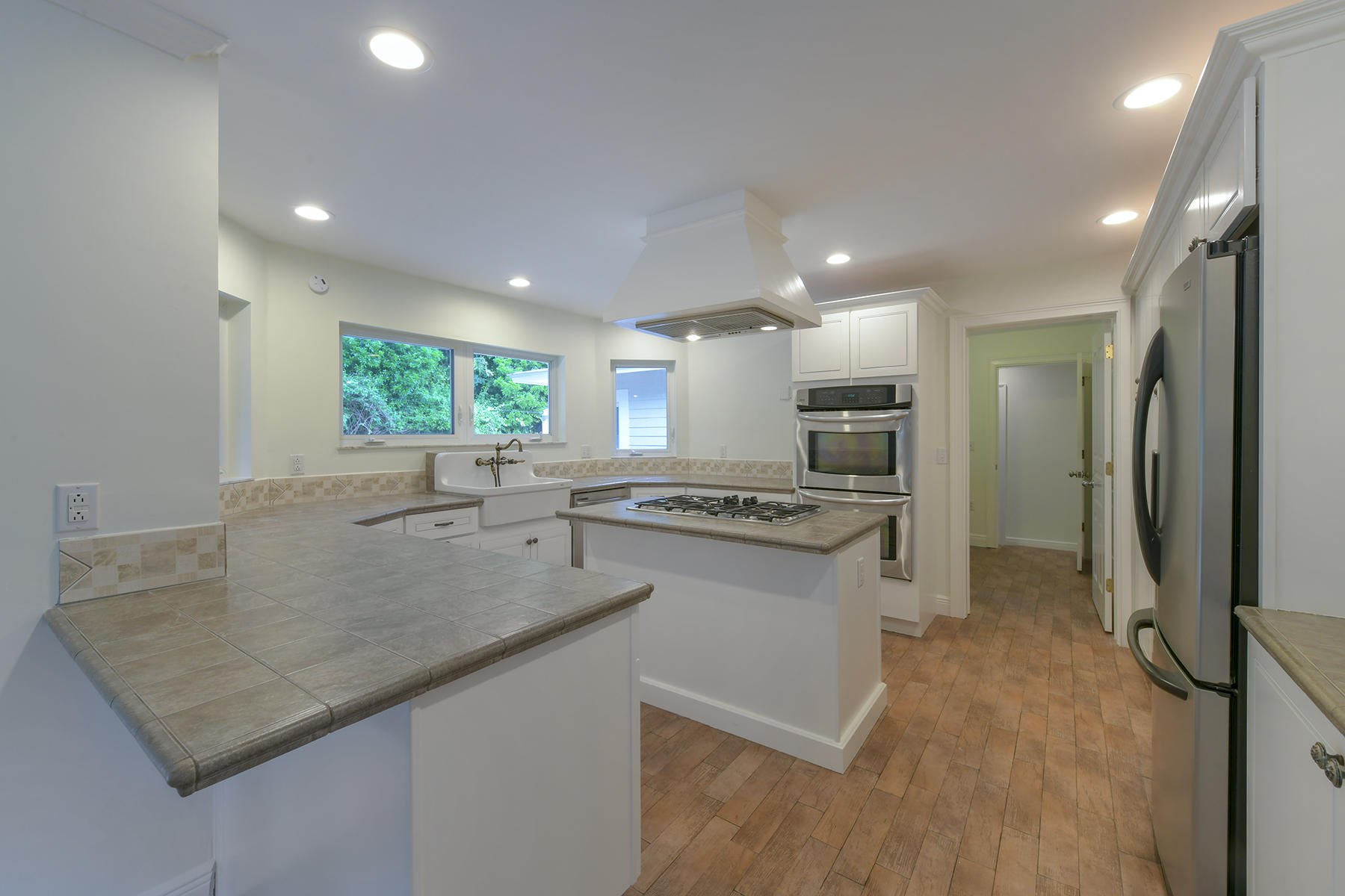 110 Gumbo Limbo Road Islamorada, FL 33036 - Photo 6 of 23 Kitchen