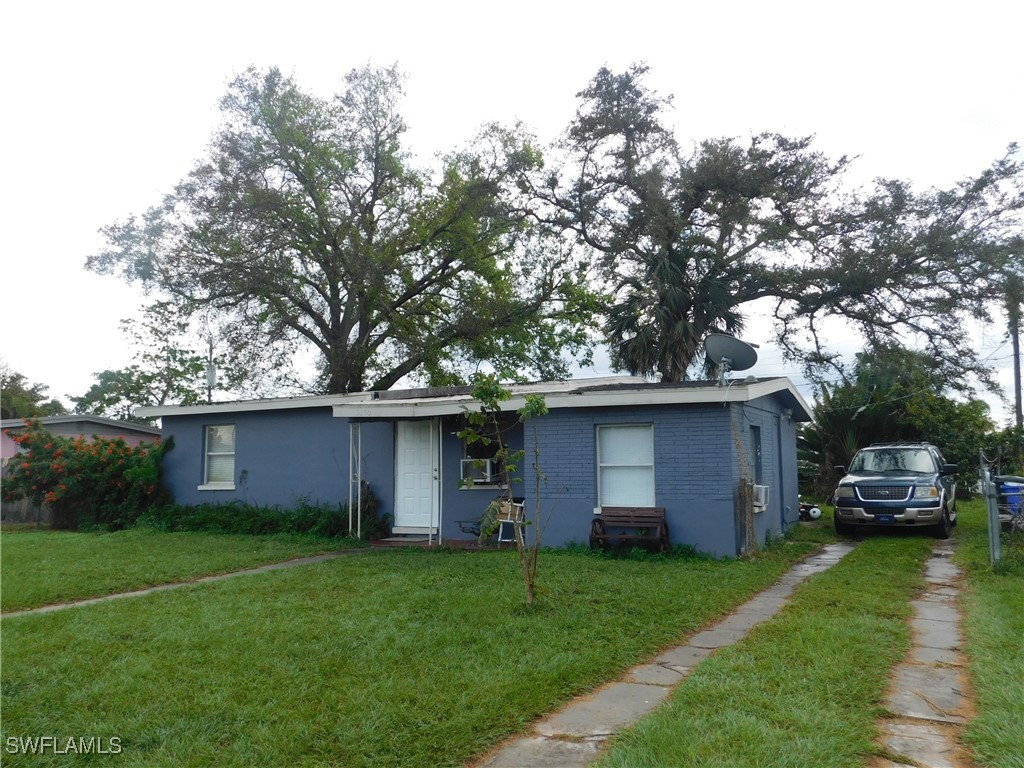 3350 Apache Street Fort Myers, FL 33916 - Photo 2 of 18
