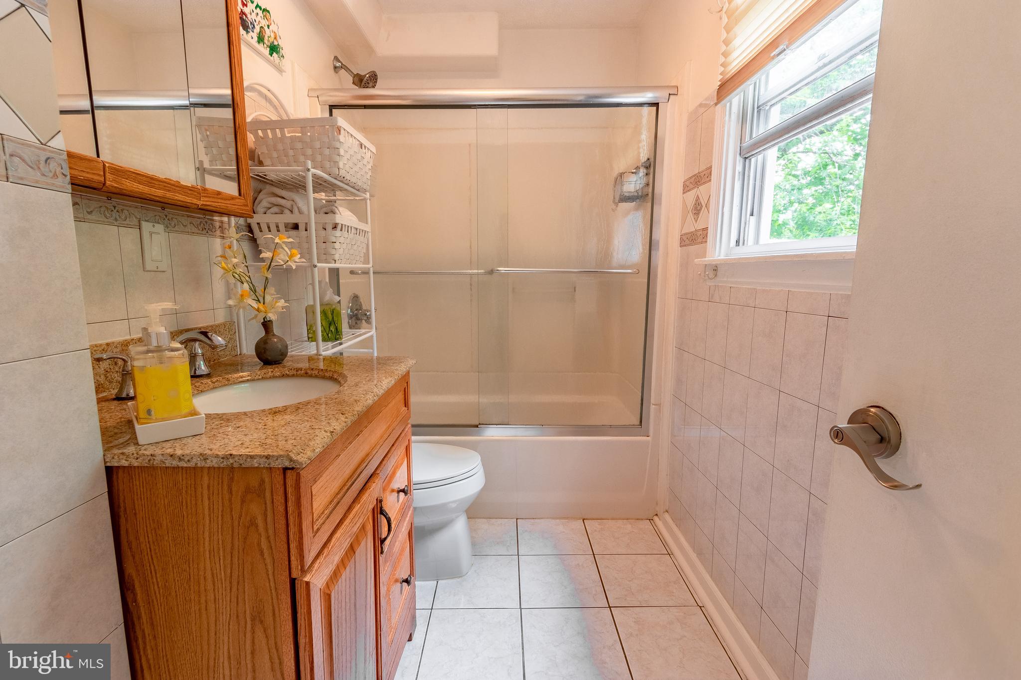 514 Crum Lynne Road Ridley Park, PA 19078 - Photo 16 of 39 Full Bath- main level with granite countertop