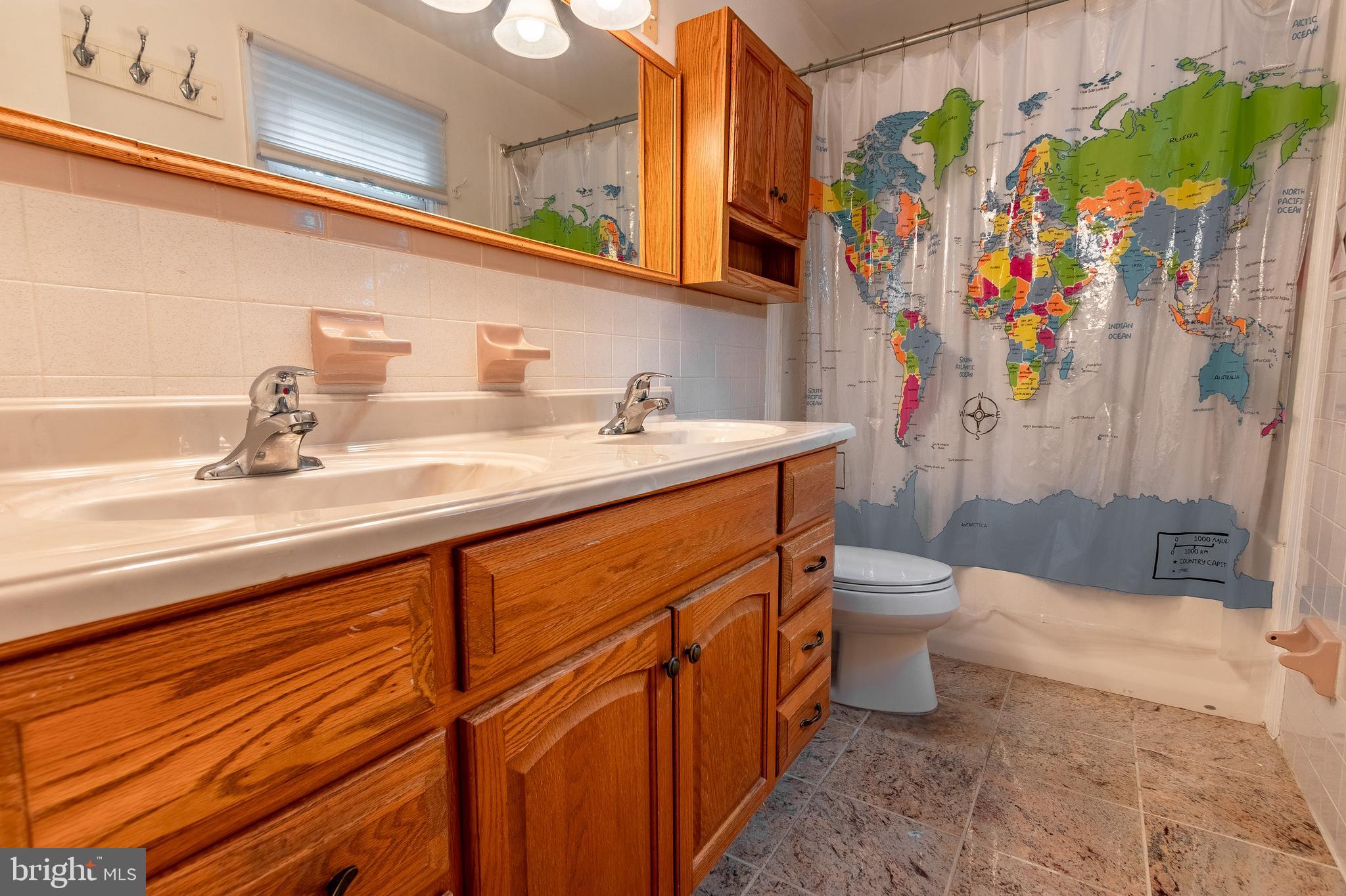 514 Crum Lynne Road Ridley Park, PA 19078 - Photo 29 of 39 Full Bath - 2nd Level