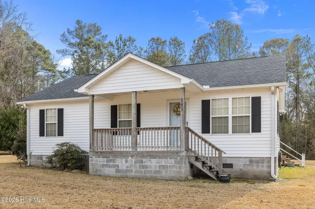 $308,000 | 585 Roberts Road, Newport, NC 28570