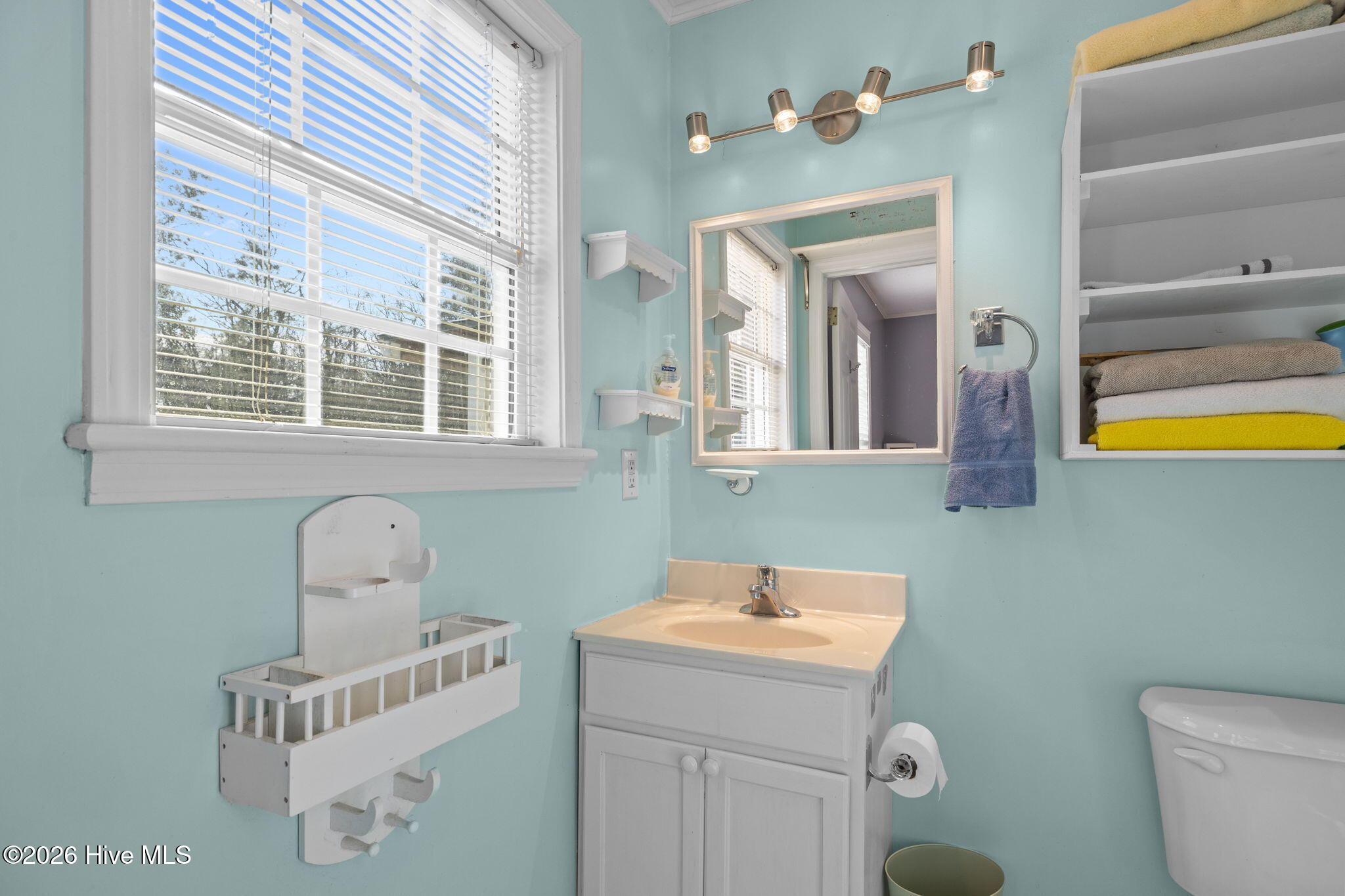 585 Roberts Road Newport, NC 28570 - Photo 14 of 40 18-web-or-mls-1S3A7707